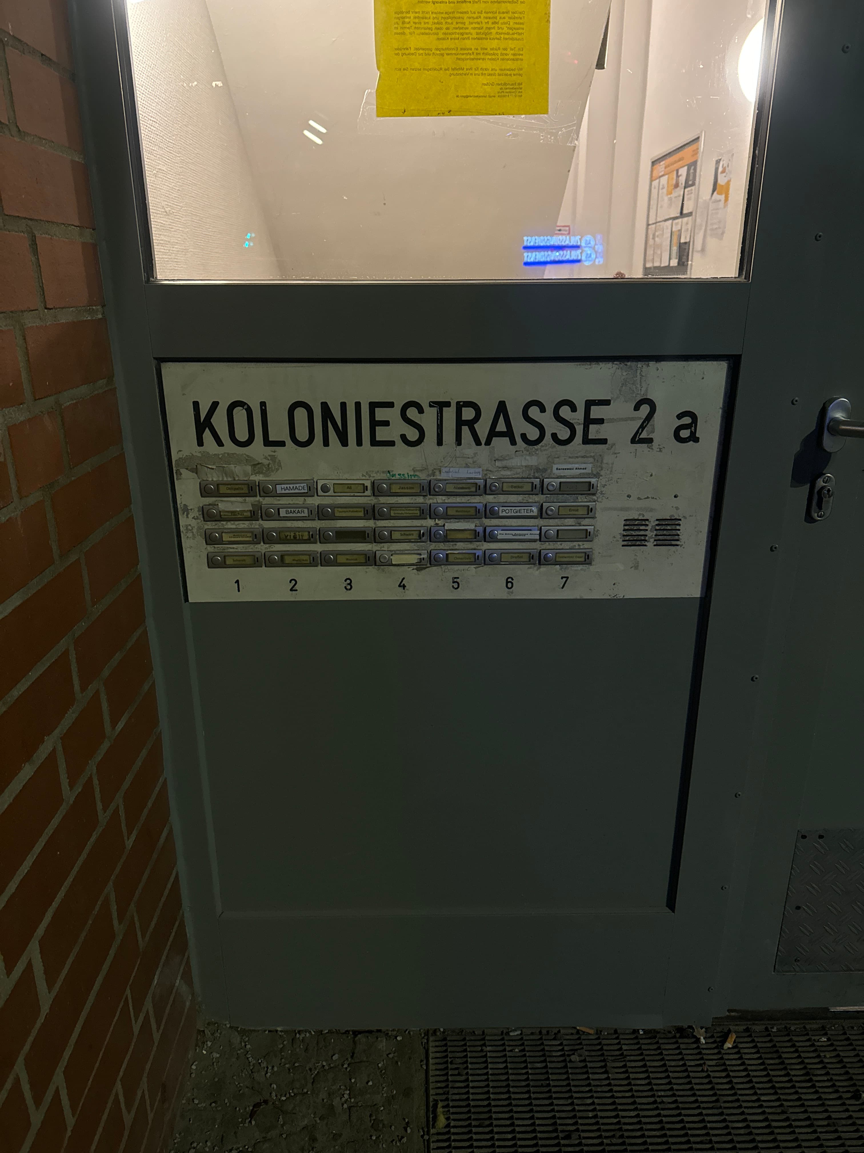 Altes Tableau Koloniestraße vor Aufbereitung