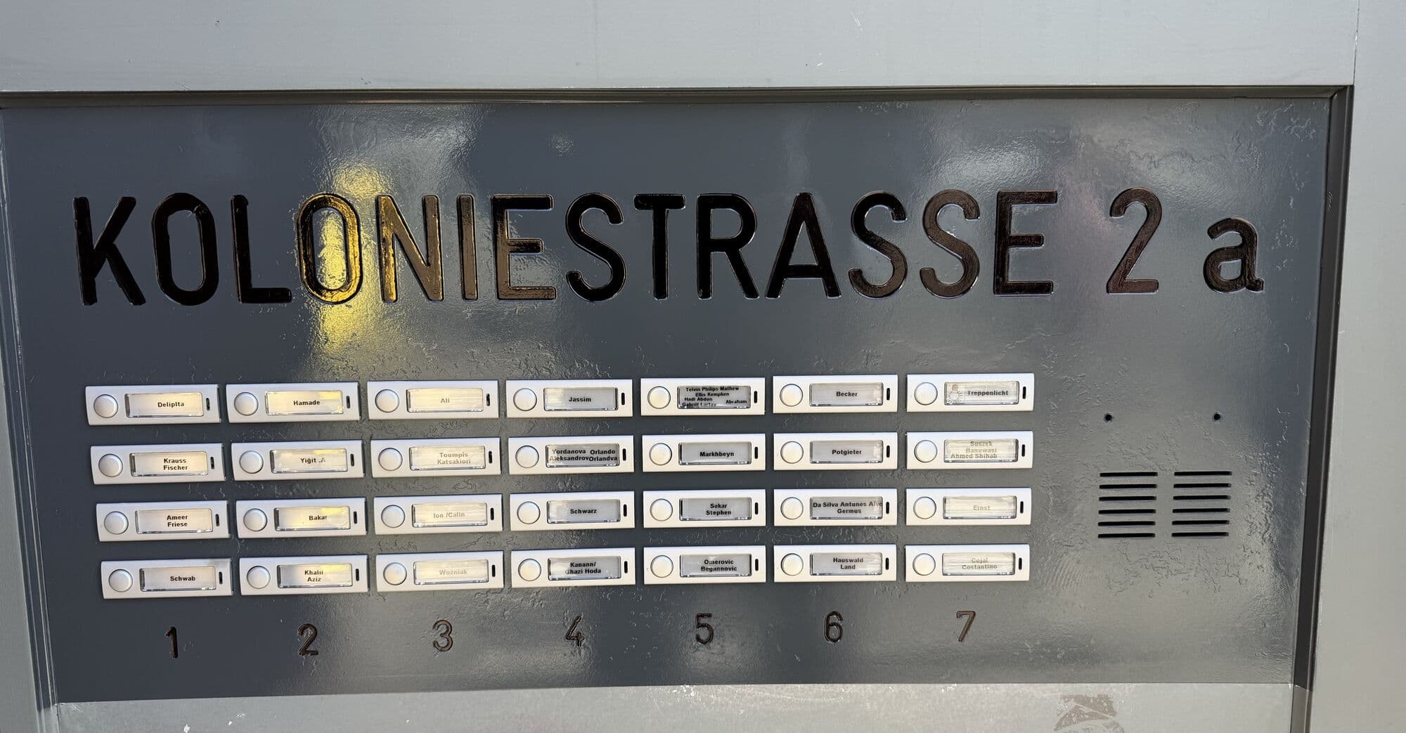 Neues Tableau Koloniestraße nach Aufbereitung